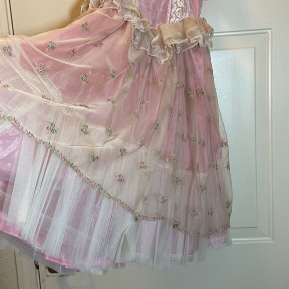 VTG,CREACIONES SARAHI EMBROIDERY GIRLS DRESS SIZE 8 - Picture 4 of 16